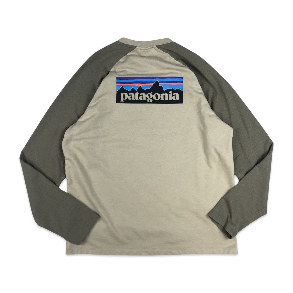 Vintage Y2K Patagonia Beige and Green Long Sleeved Tee L