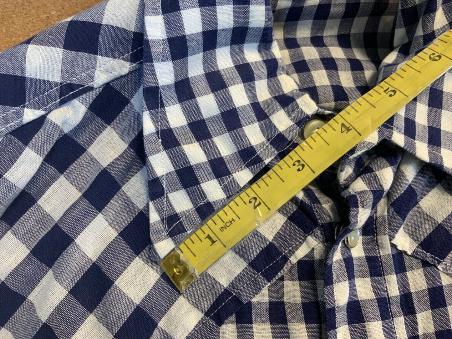 VTG 70s LEVIS SPORTSWEAR BIG E WHITE TAB PEARL SNAP WESTERN SHIRT GINGHAM 34” XS