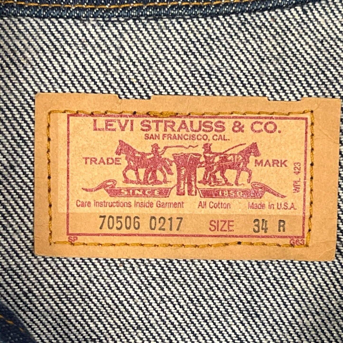 VTG DEADSTOCK 80s USA LEVIS RED TAB TYPE 3 TRUCKER DENIM JACKET 777 STAMP 34 XS