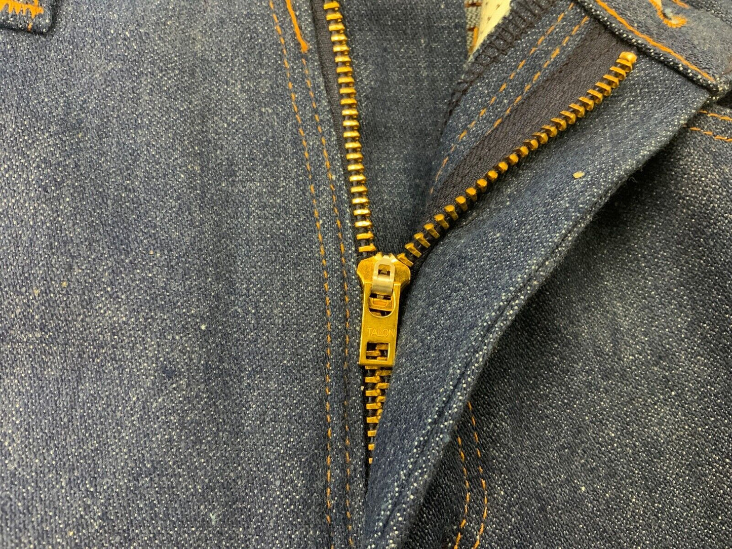 VTG 70s DEADSTOCK UNWORN STOCK WRANGLER BLUEBELL INDIGO STRAIGHT JEANS 25W 34L
