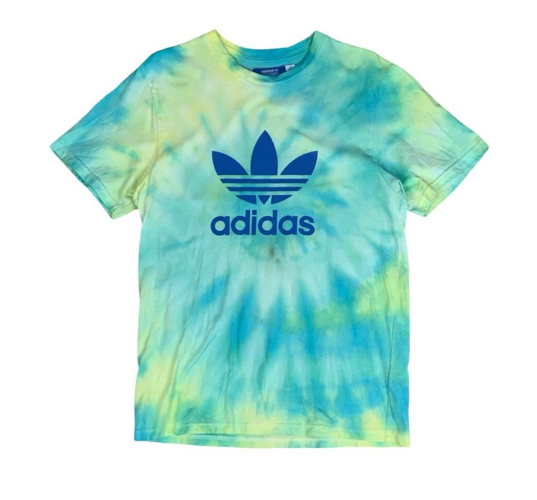 ADIDAS TIE DYE BLUE YELLOW GREEN GRAPHIC TEE SMALL