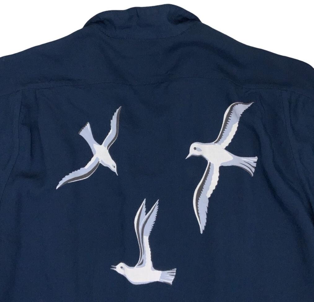 'EIKONT' NAVY BLUE SEAGULL BIRD GRAPHIC SHORT SLEEVED BUTTON-UP BLOUSE S 10