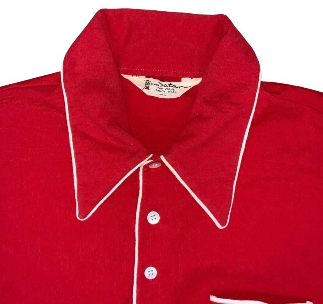 VTG 70s 'BLACK SATAN' TOP VALUE RED DAGGER COLLAR POLO SHIRT SMALL