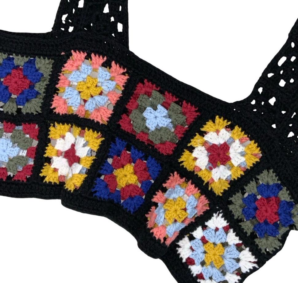 90s Y2K BLACK MILTI-COLOURED GRANNY SQUARE CROCHET BOHO CROP TANK TOP SMALL 8