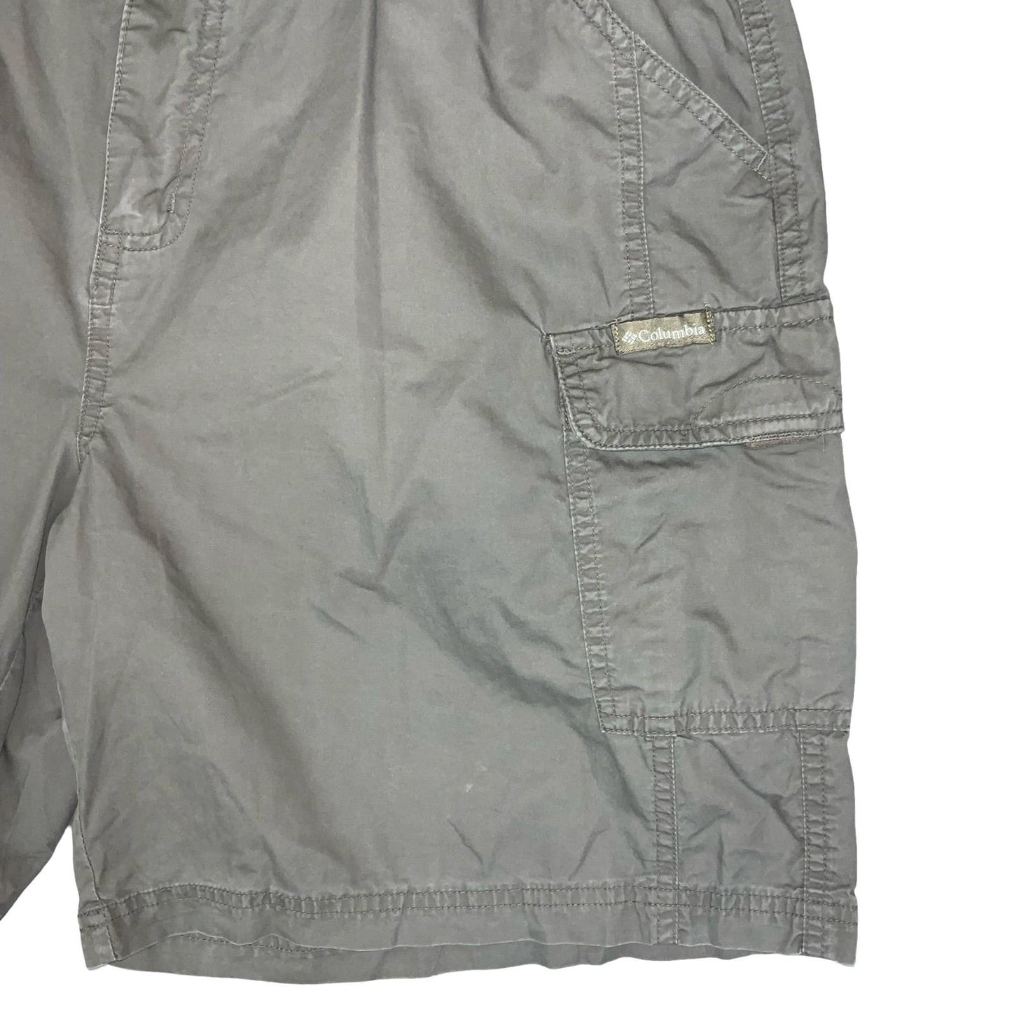 90s 'COLUMBIA' SPORTSWEAR KHAKI GREEN GREY CARGO COMBAT STREETWEAR SHORTS 33W