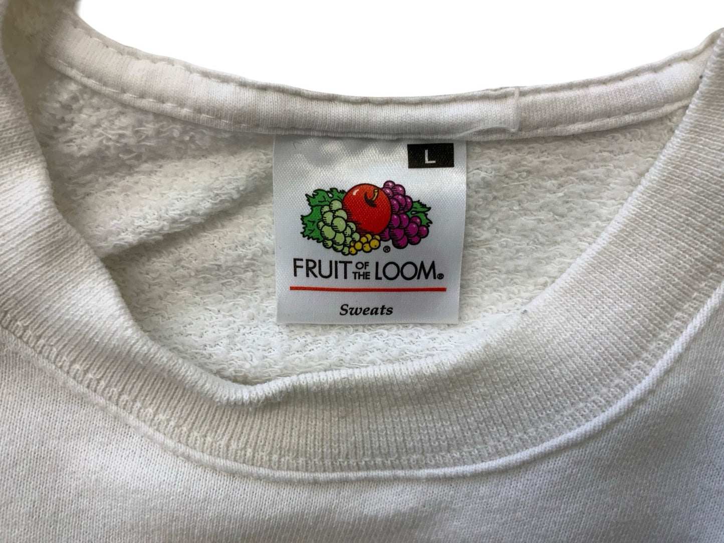 VTG VESPA FARO BASSO SCOOTER WHITE SWEATSHIRT FRUIT OF THE LOOM MOD L 40”