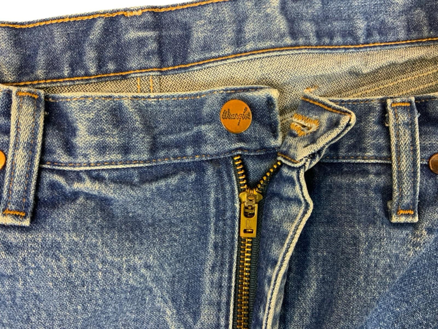 VTG 1980s WRANGLER HEAVY DENIM MID STONEWASH DENIM JEANS NICE FADES 34W 32L