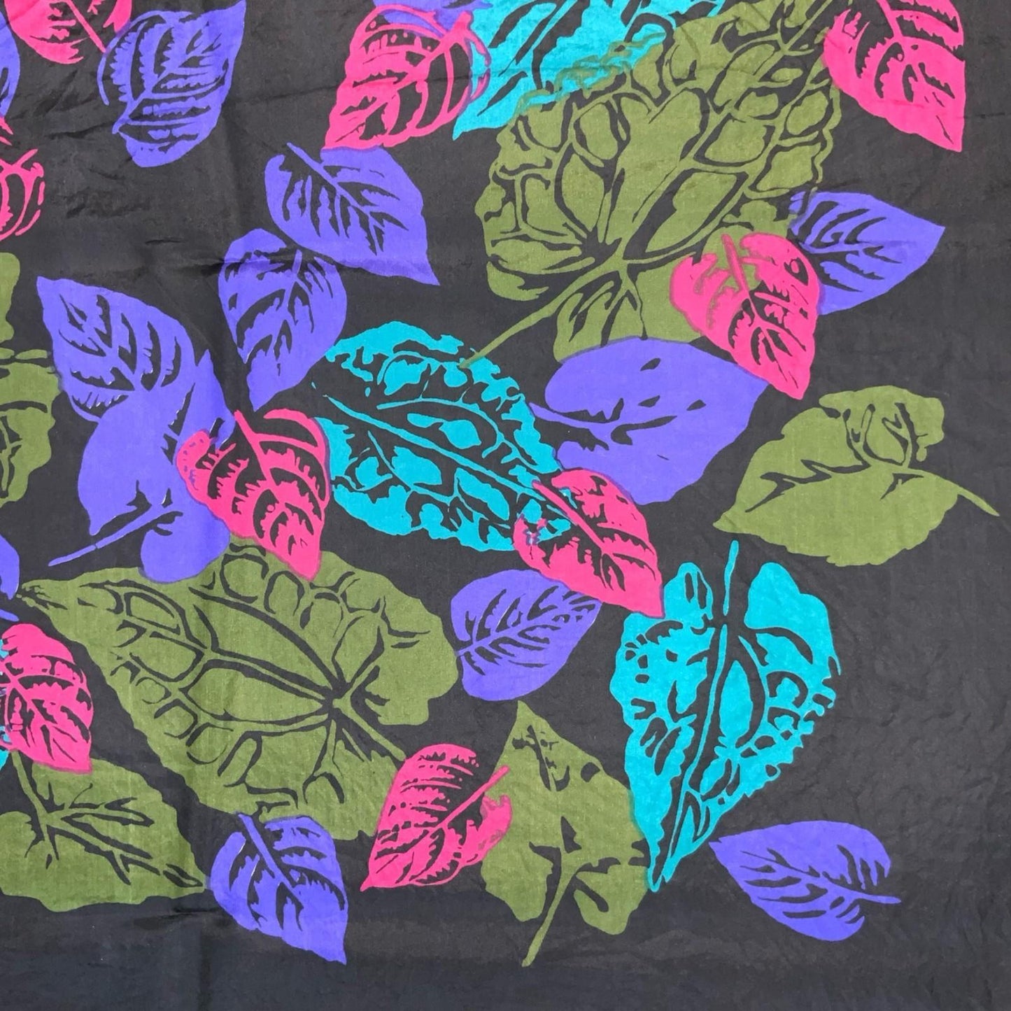 VTG BLACK PURPLE GREENN PINK BOTANICAL COLOURFUL GRAPHIC LEAF SQUARE SCARF