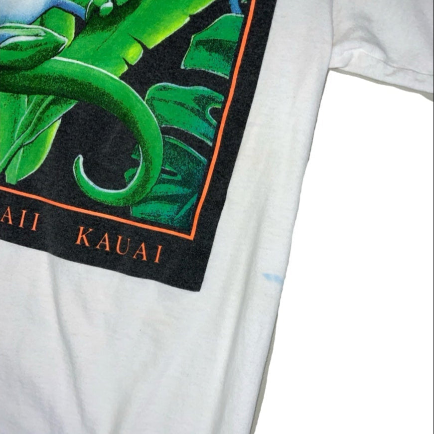 Vintage 90s 'Oneita Power-T' Pre-Shrunk White Gecko Maui Hawaii Kauai Graphic T-Shirt S