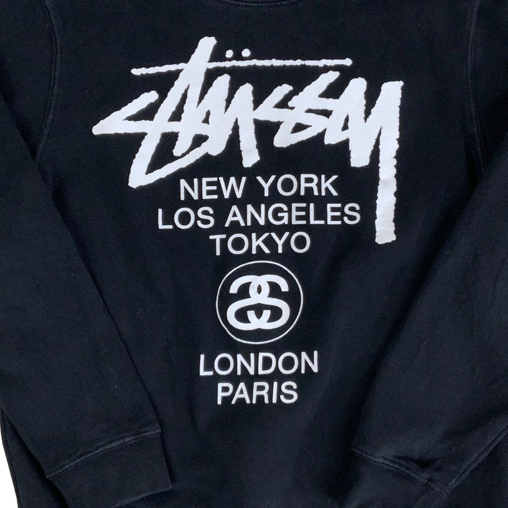 Vintage y2k 'Stüssy' Black Spell-Out Long Sleeved Graphic Sweatshirt M