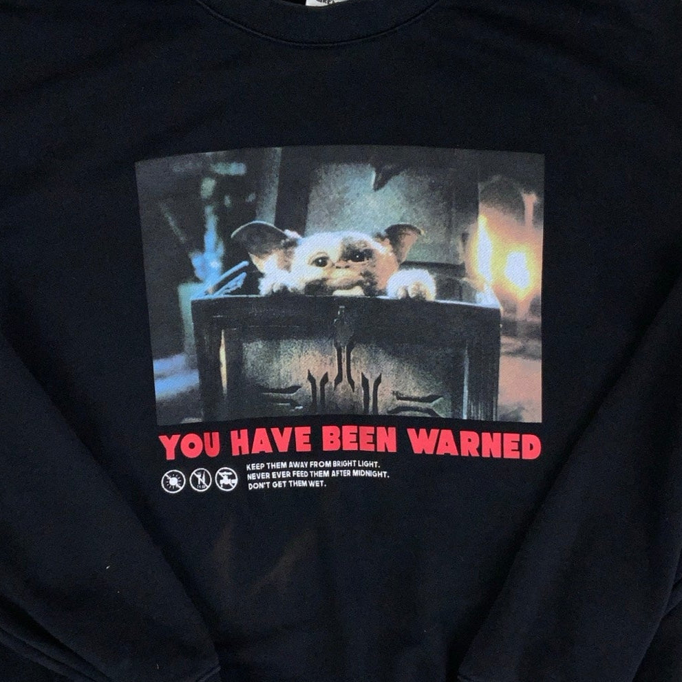 Vintage 90s 'Gremlins' Official 'You Have Been Warned' Black Graphic Mogwai Gizmo Sweatshirt M