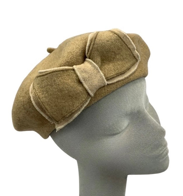 Vintage Beige Bow Appliqué Beret