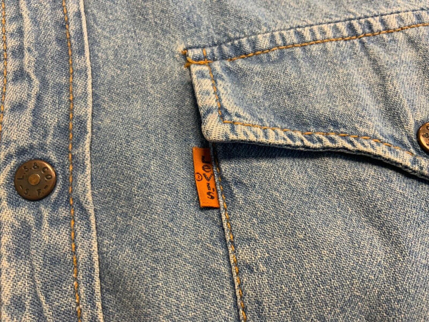 VTG 1970s 80s LEVIS ORANGE TAB MID BLUE LIGHT DENIM WESTERN YOKED SHIRT 40” M