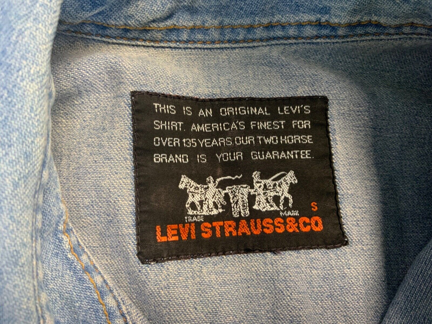 VTG 1970s 80s LEVIS ORANGE TAB MID BLUE LIGHT DENIM WESTERN YOKED SHIRT 40” M
