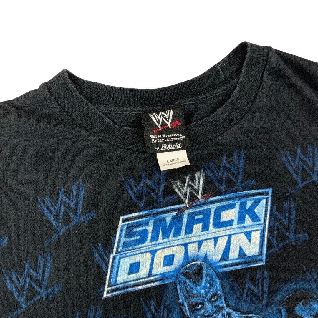 Vintage 2000s Black WWE Smack Down Graphic T-Shirt Medium