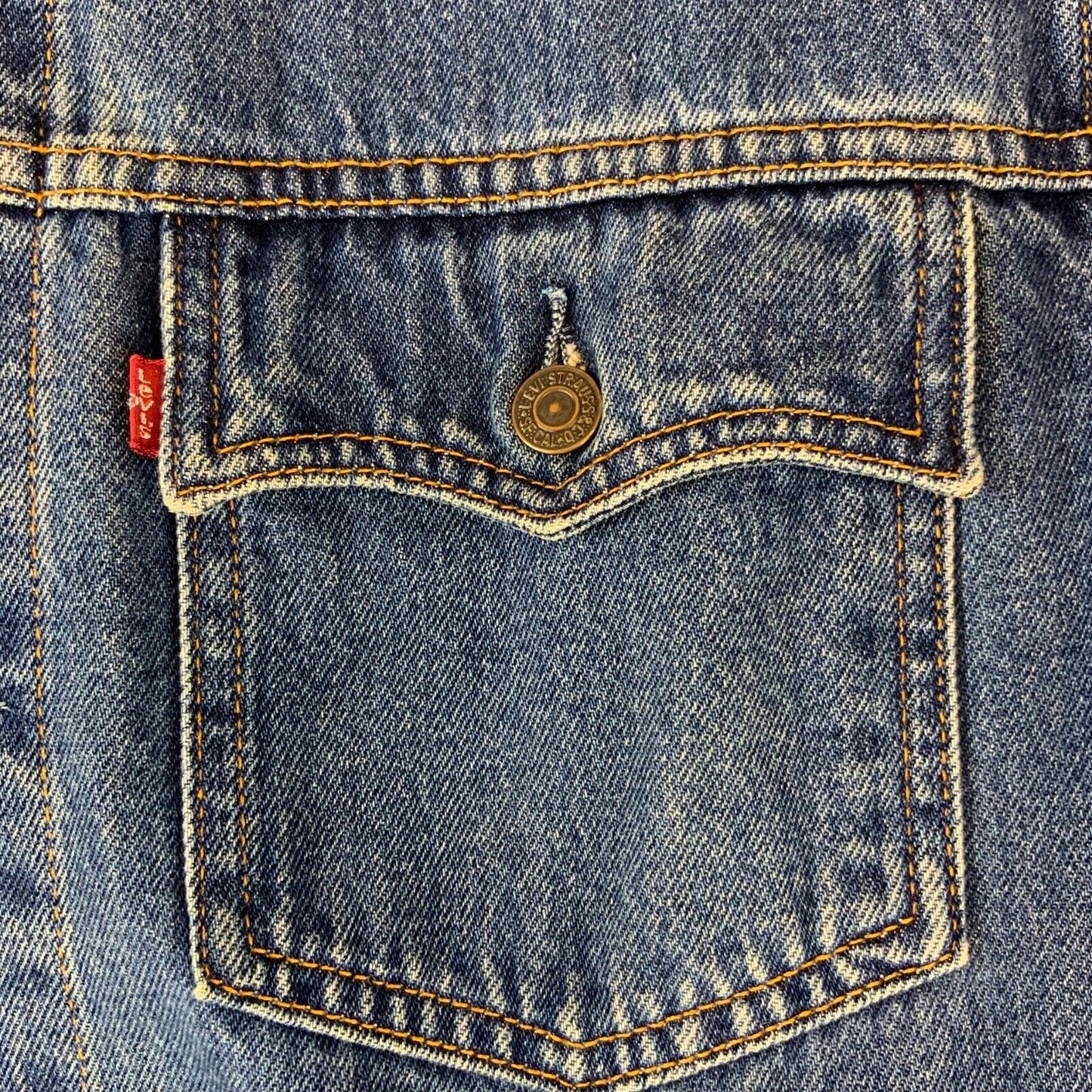VTG LEVIS 70570 06 RED TAB DENIM CHORE TRUCKER JACKET WESTERN RODEO XL 46”