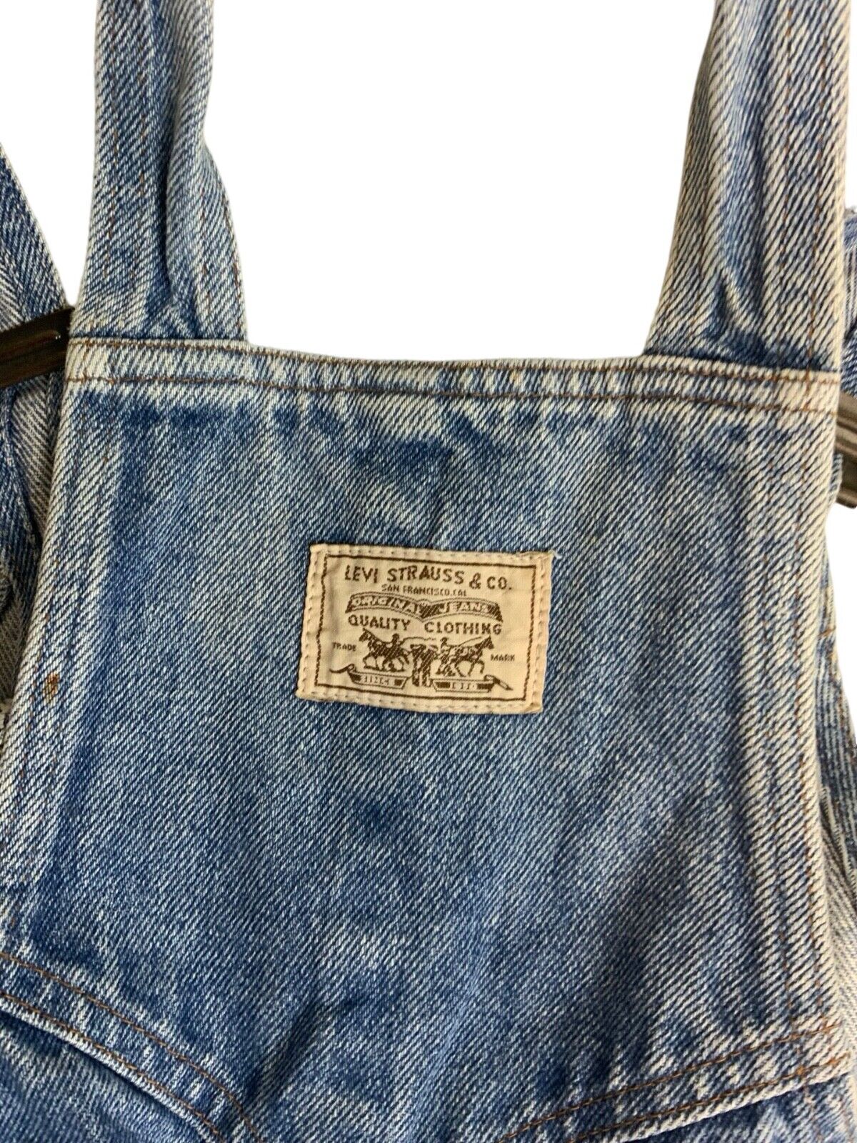 VTG 1980s LEVIS ORANGE TAB UNISEX DENIM DUNGAREES MID-LIGHT FADE 26”W 32”L