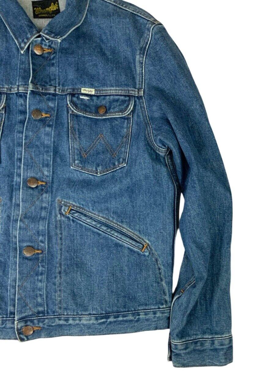 VTG WRANGLER REAR FELT LOGO 4 POCKET DENIM WESTERN JACKET COWBOY RODEO S 38”