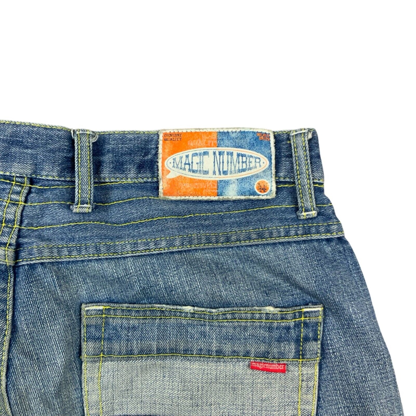 MAGIC NUMBER JAPAN DISTRESSED LIGHT WASH DENIM JEANS W32 L31