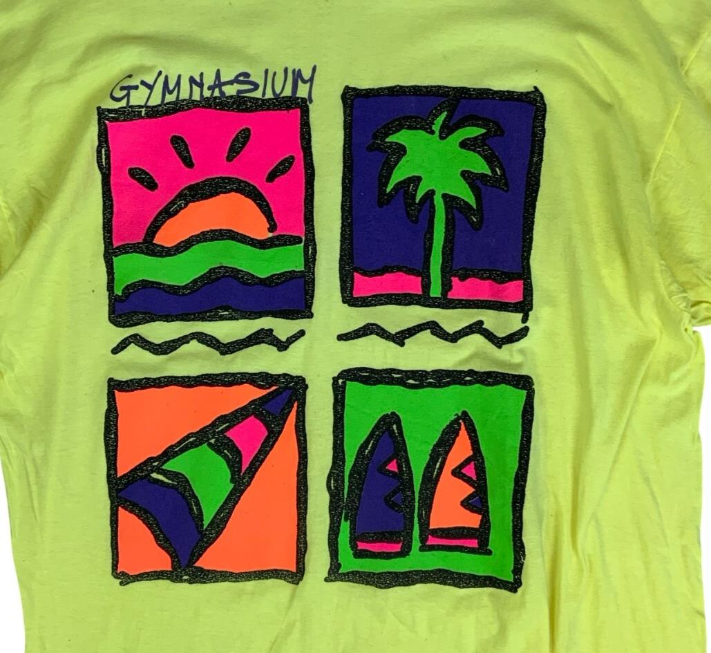 VTG 90S NEON YELLOW GYMNASIUM SINGLE STITCH SURFER GRAPHIC TEE M/L