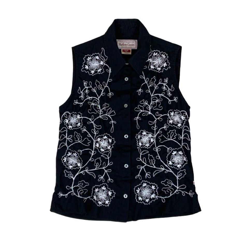 VTG 90S MARLBORO CLASSIC BLACK WHITE EMBROIDERED SLEEVELESS BLOUSE SMALL 8