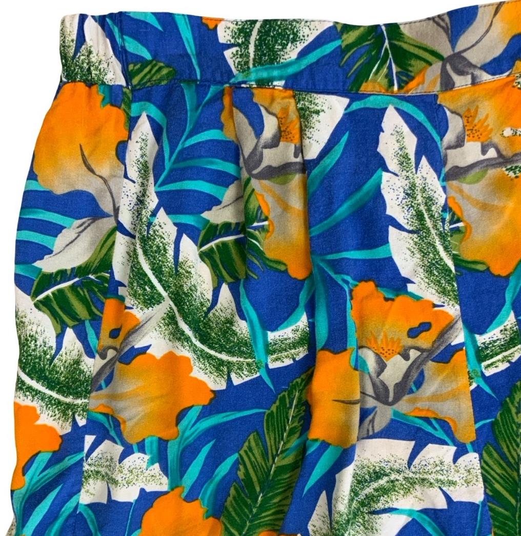 VTG 'PETITE SOPHISTICATE' BLUE ORANGE GREEN FLORAL HONG KONG HAWAIIAN SHORTS M L