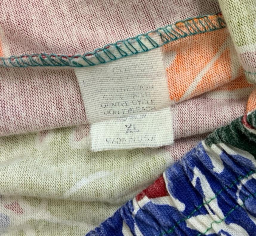 VTG HIGHT-WAISTED COLOURFUL FLORAL PATTERN HAWAIIAN SURF BEACH SHORTS (ONE SIZE)