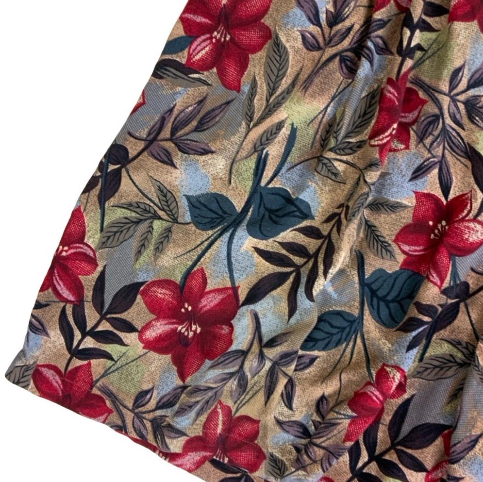 VTG 90s 'RADDIFFE' BY SAG HARBOR RED BROWN BLUE FLORAL SUMMER BEACH SHORTS M