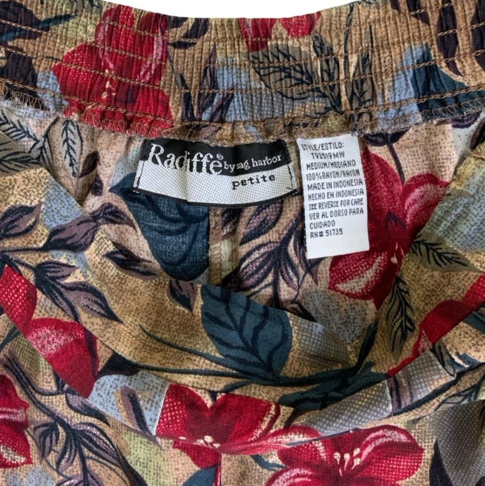 VTG 90s 'RADDIFFE' BY SAG HARBOR RED BROWN BLUE FLORAL SUMMER BEACH SHORTS M