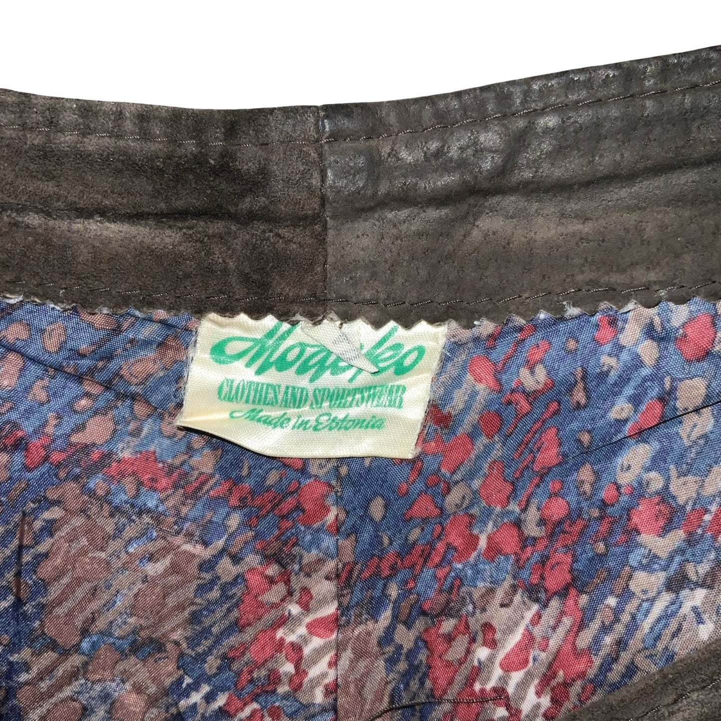 VTG 90s 'MODELEO' BROWN SUEDE FRINGE FESTIVAL WESTERN SNAP HIPPIE SHORTS S 10