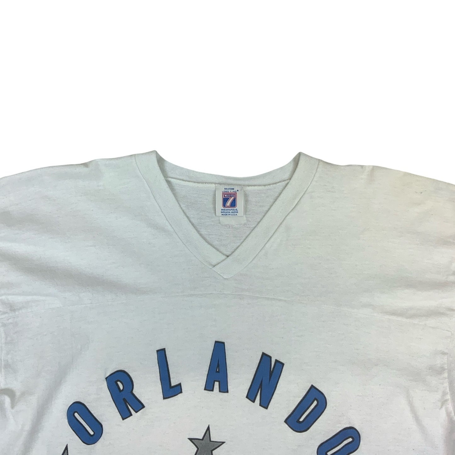 VTG 90S LOGO 7 ORLANDO MAGIC NBA BASKETBALL WHITE GRAPHIC V NECK TEE EXTRA LARGE