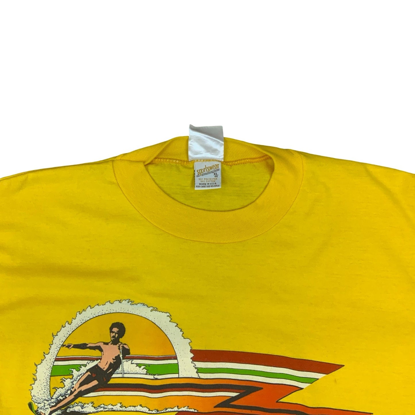 VTG 90S SPORTSWEAR WATER SKIING YELLOW SINGLE STITCH GRAPHIC TEE EXTRA LARGE XL