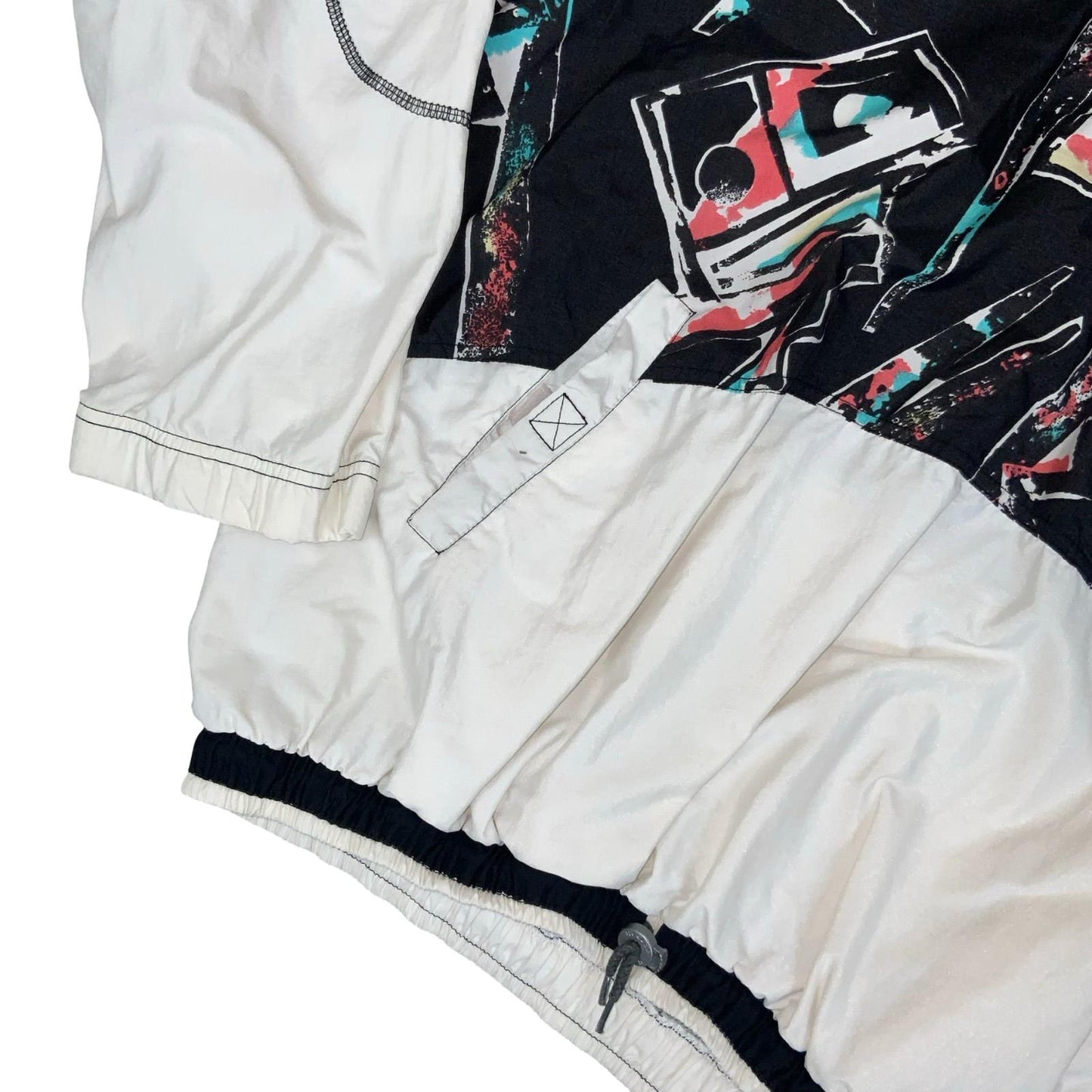 VTG 80s 90s 'REEBOK' 1/2 ZIP BLACK WHITE BLUE GEOMETRIC PULLOVER WINDBREAKER L