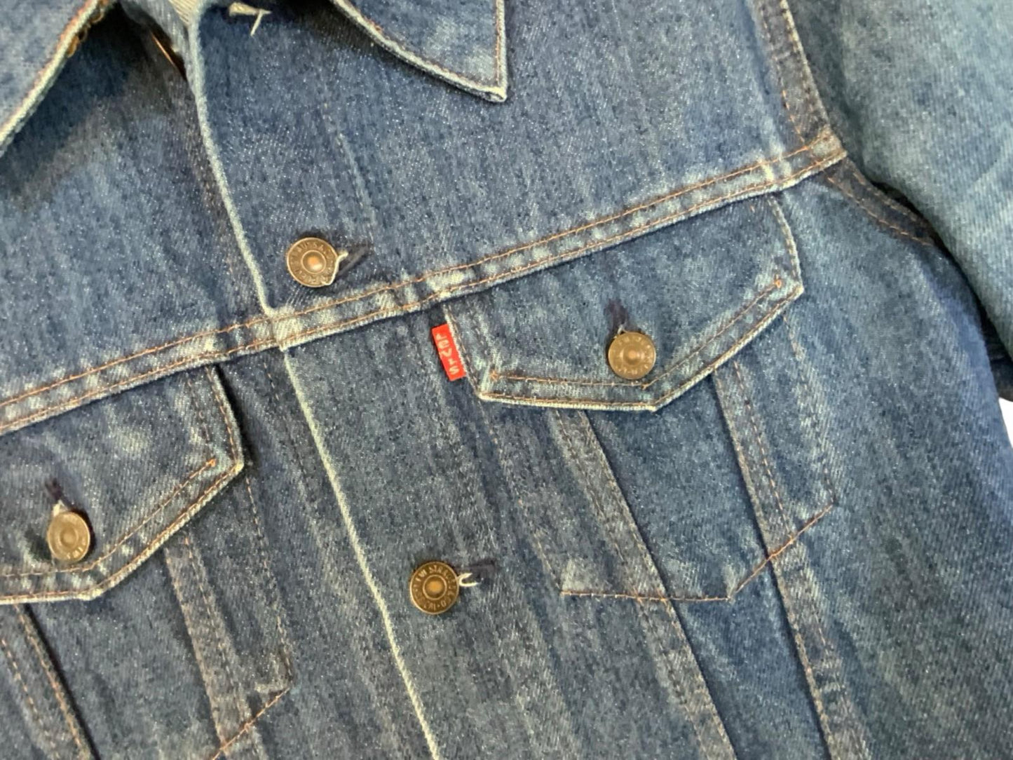 VTG 70s LEVIS TYPE 3 TRUCKER DENIM JACKET DARK BLUE LOVELY WEAR & WHISKERING XS