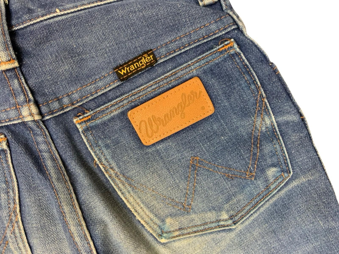 VTG 70s WRANGLER BLUEBELL FLARED JEANS FLARES FADES & WHISKERING 24”W 32”L