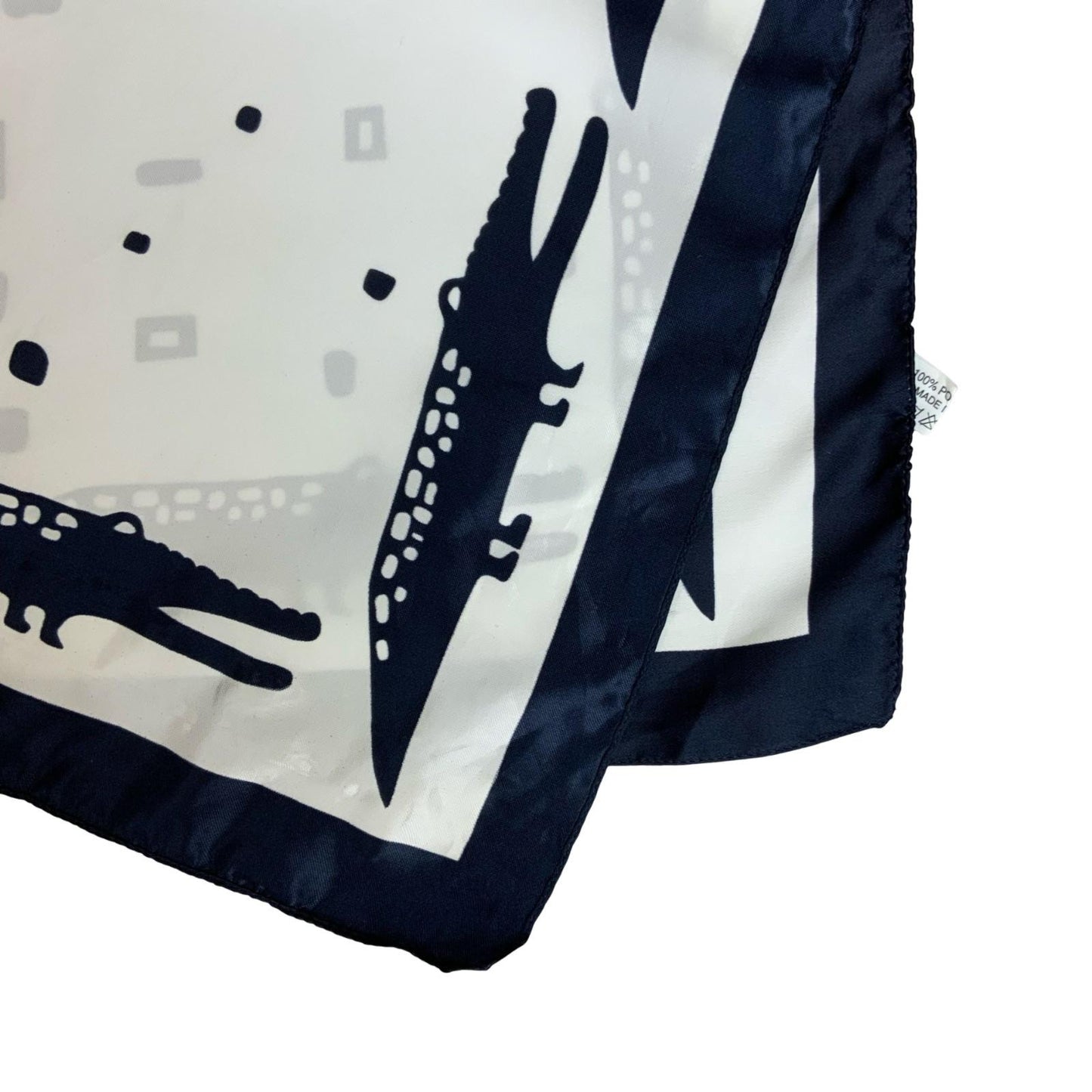 VTG WHITE NAVY BLUE CROCODILE GEOMETRIC NATURE-INSPIRED ART SQUARE SCARF