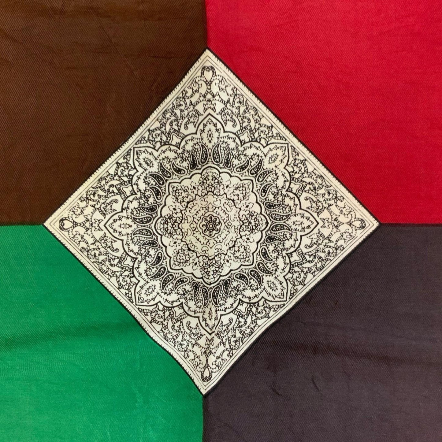 VTG MILTI-COLOURED BLOCK GEOMETRIC MANDALA DESIGN INTRICATE SILK SQUARE SCARF