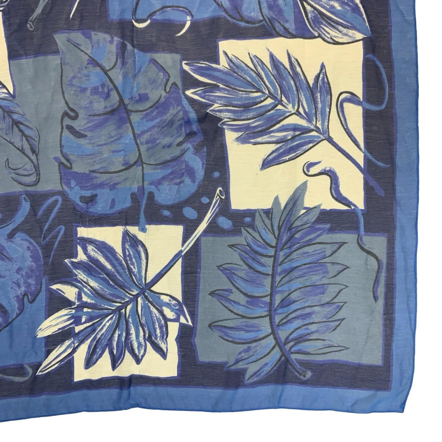 VTG 90s BLUE WHITE BOTANICAL LEAF PATCH GEOMETRIC PATTERNED SQUARE SCARF