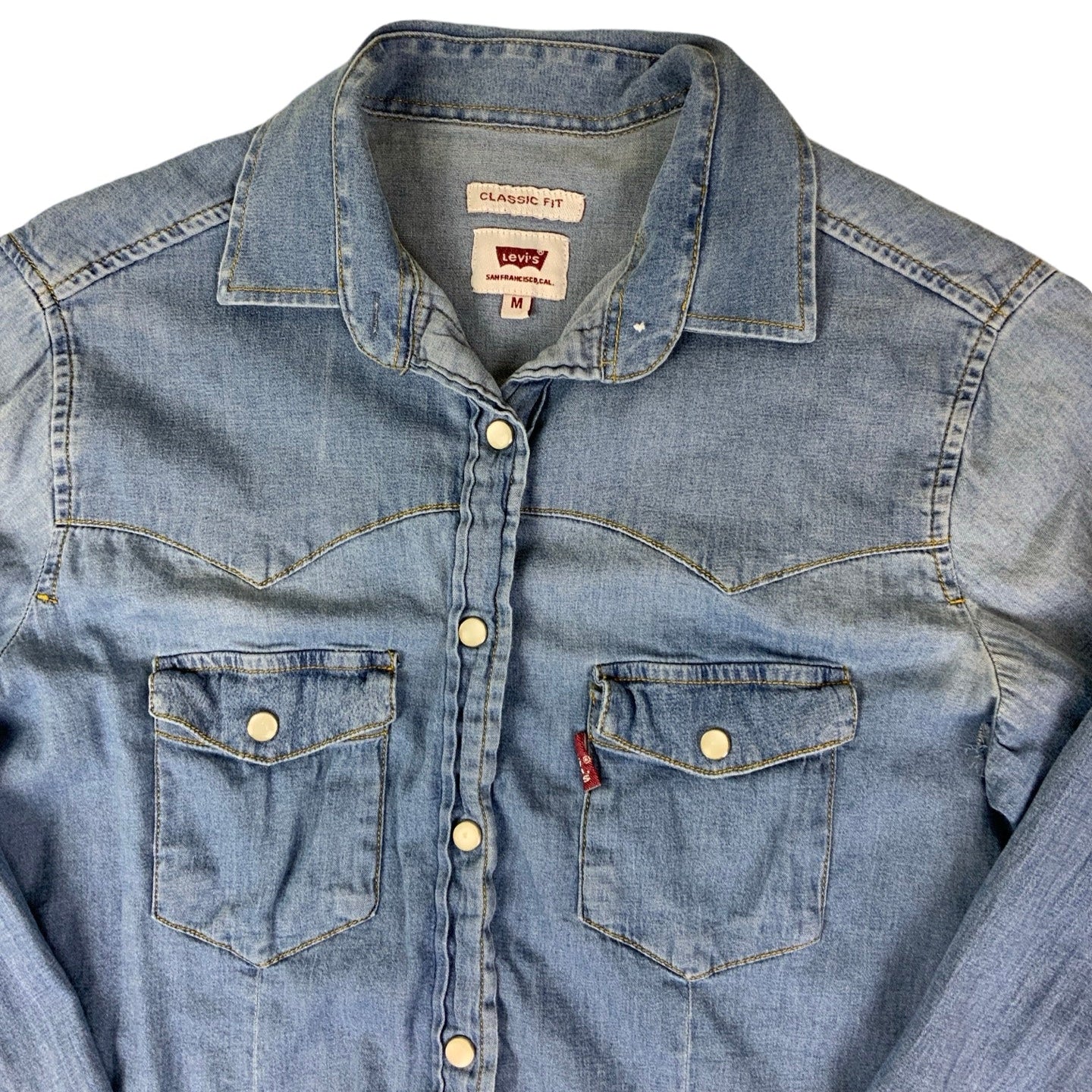 Vintage 90s Levi’s ‘classic fit’ Western Denim Shirt S M