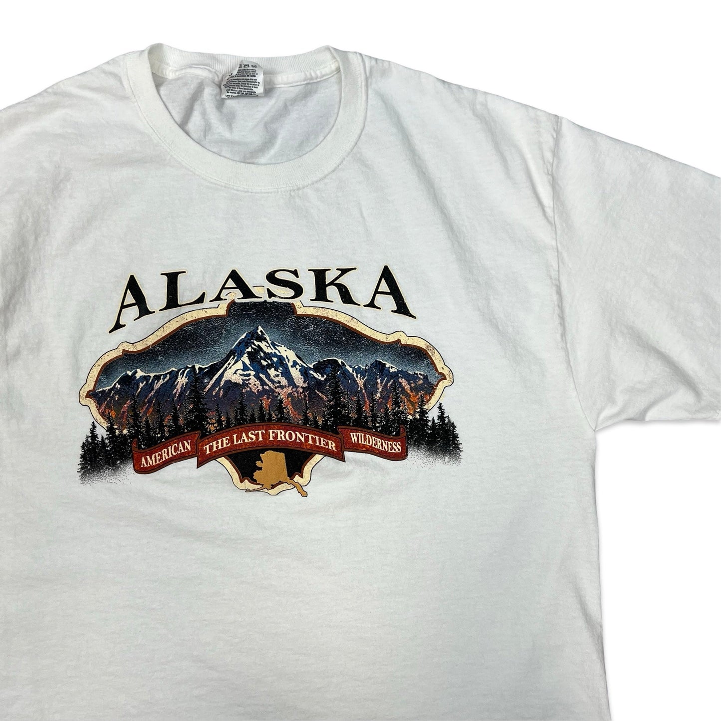 Fruit of the Loom "Alaska" White Graphic Tee M