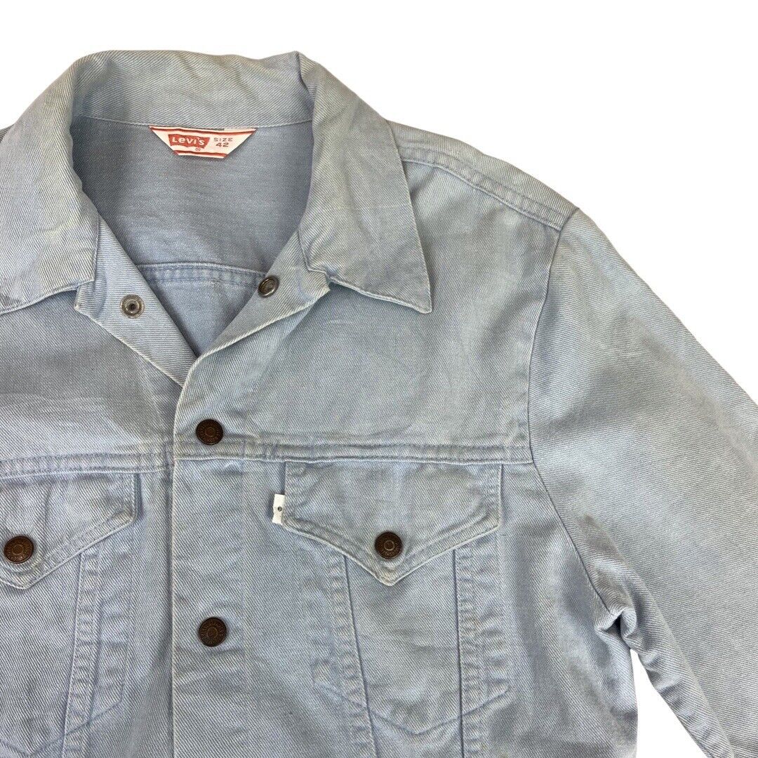 VTG 70s SKY BLUE LEVIS WHITE TAB TYPE 3 TRUCKER JACKET LIGHT DENIM MOD 40” M