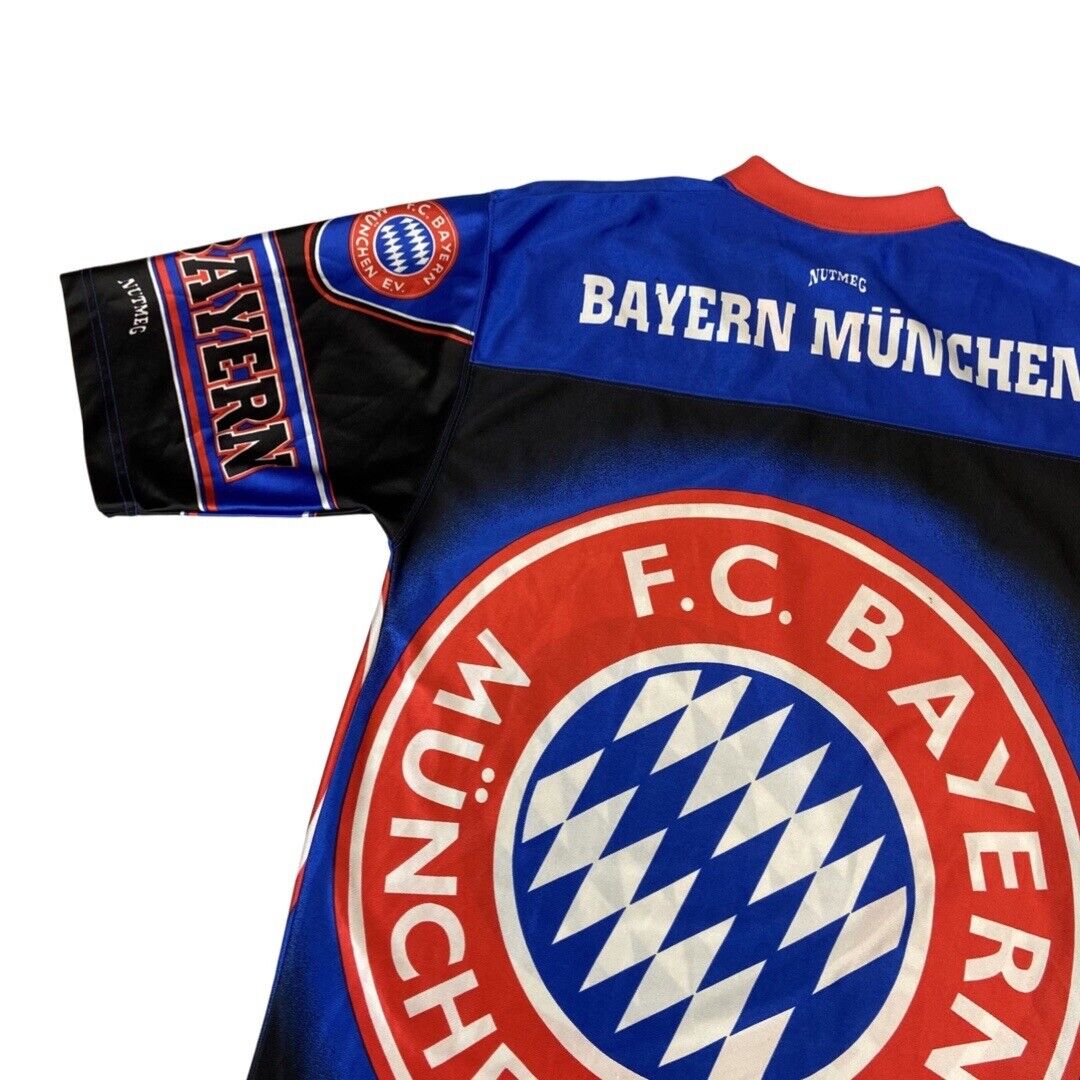 Vintage 90's Nutmeg Mills F.C. Bayern Munchen E.V. T-Shirt Jersey Large