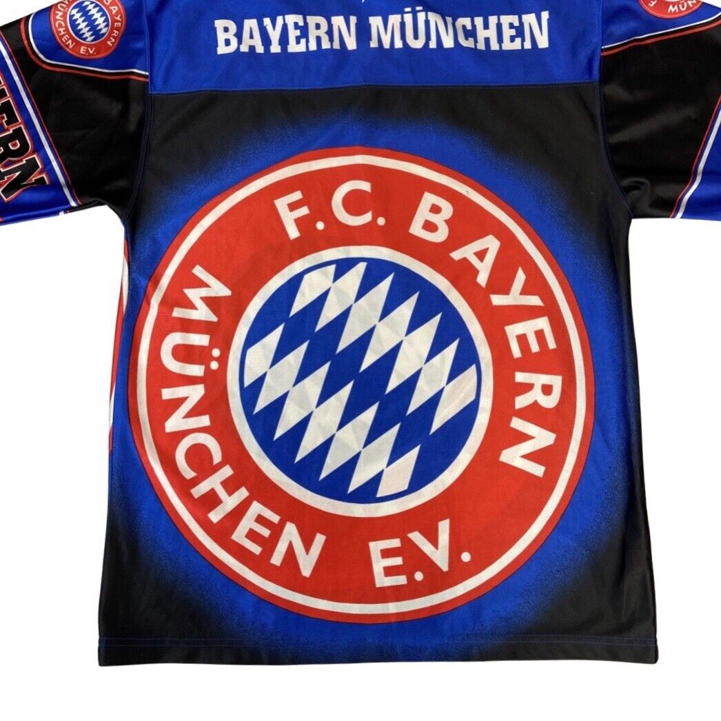 Vintage 90's Nutmeg Mills F.C. Bayern Munchen E.V. T-Shirt Jersey Large