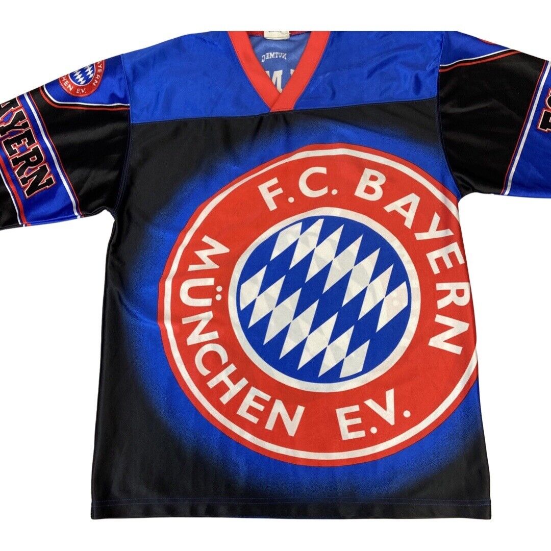 Vintage 90's Nutmeg Mills F.C. Bayern Munchen E.V. T-Shirt Jersey Large