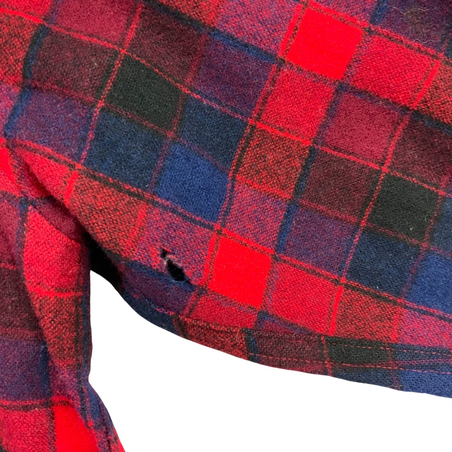 VTG 60s 70s USA RED PENDLETON WOOL BOARD SHIRT CHECK PLAID BEACH BOYS M 44” (40)