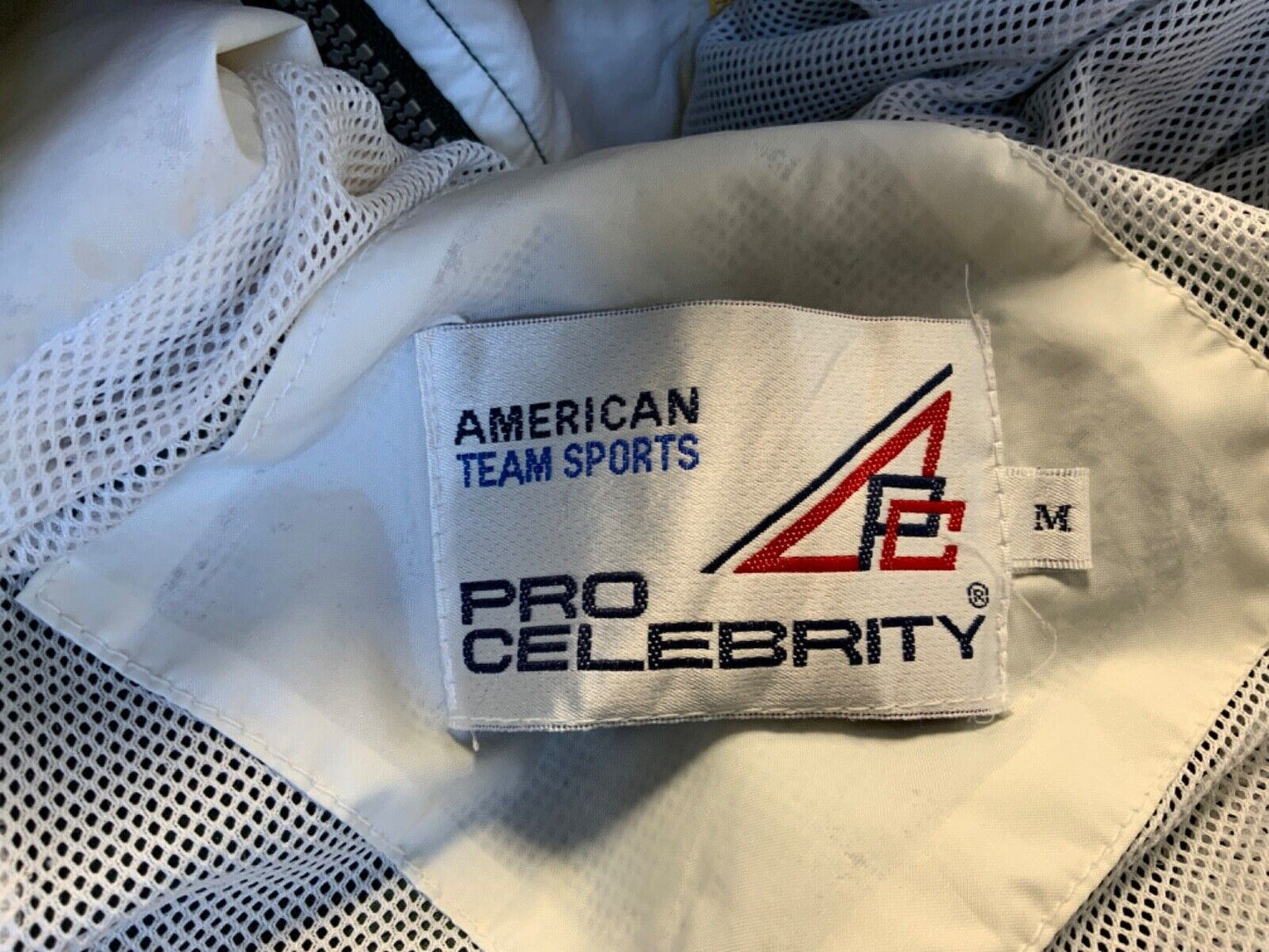 VTG 80s LADY WARRIOR BASKETBALL USA NYLON SPORTS WINDBREAKER JACKET SURFER 44” L