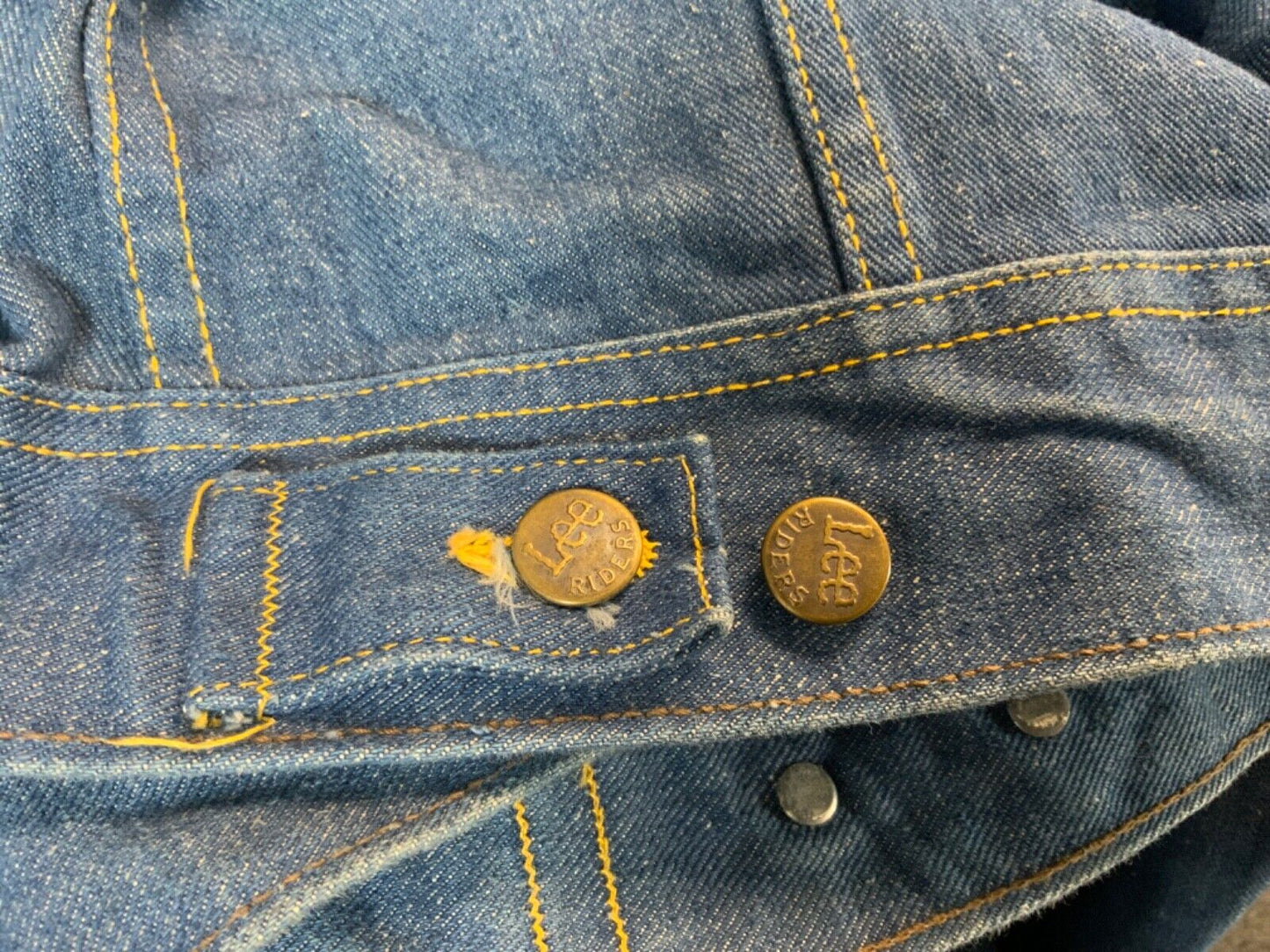 RARE VTG EARLY 1970s USA MADE LEE JEANS TRUCKER STIFF DENIM JACKET 34” XS