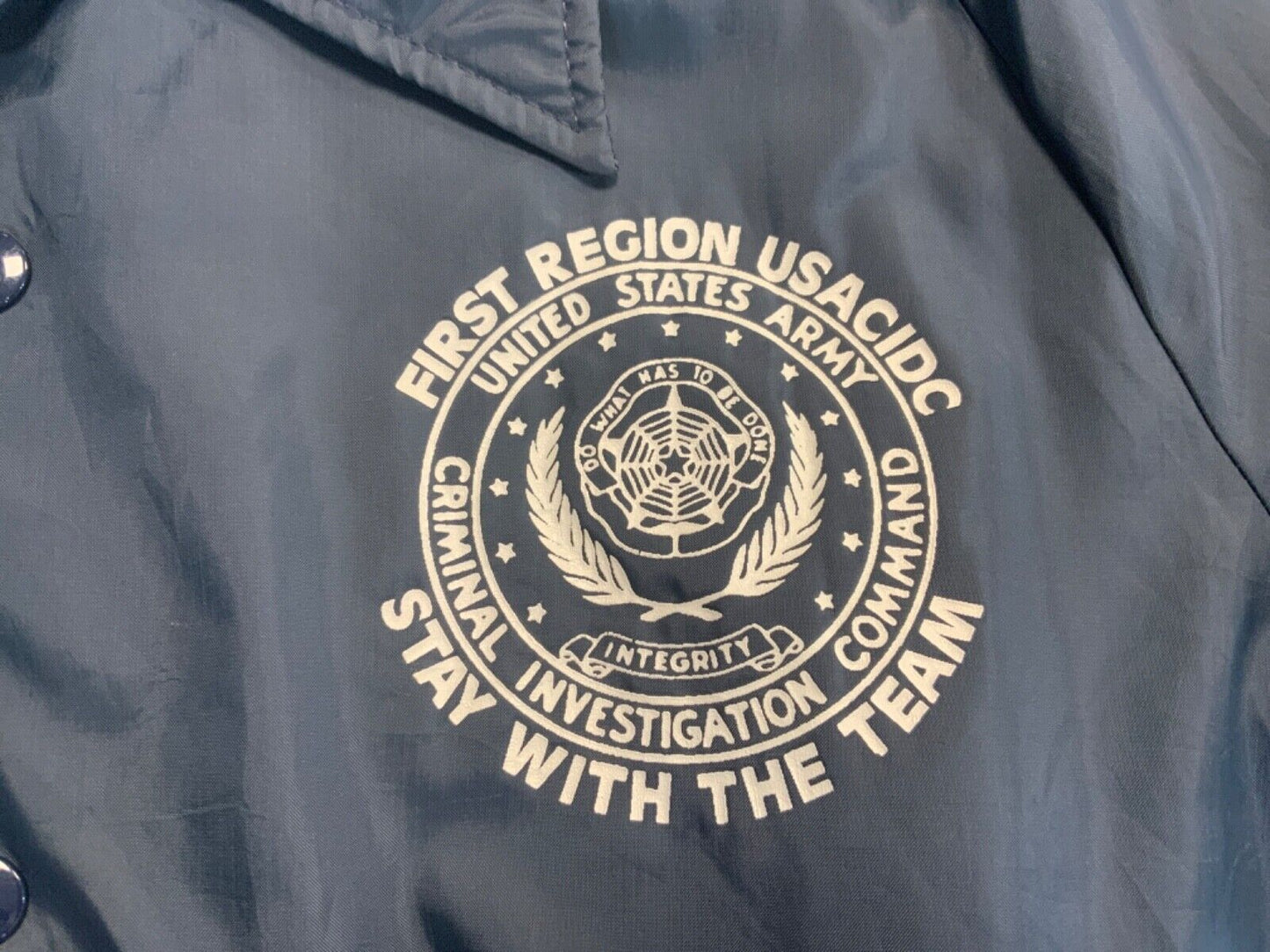 VTG USA UNITED STATES ARMY FIRST REGION USACIDC NYLON WINDBREAKER JACKET 44” L