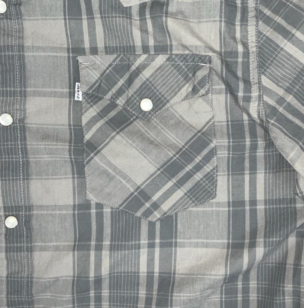 VTG 90S LEVI'S GREY CHECKED SHORT SLEEVED SNAP BUTTON SHIRT M