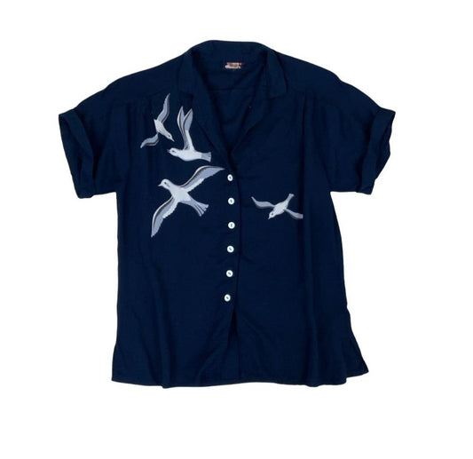 'EIKONT' NAVY BLUE SEAGULL BIRD GRAPHIC SHORT SLEEVED BUTTON-UP BLOUSE S 10